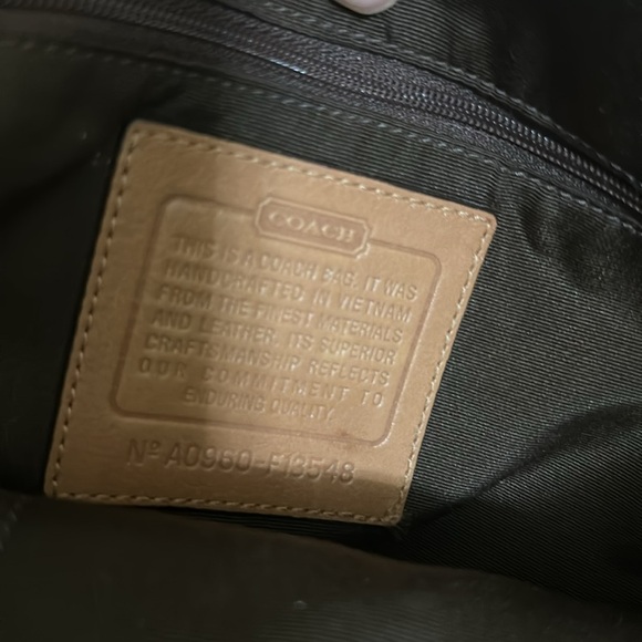 Y2K Coach Tan and Brown Logo Shoulder Bag A0960-F13548 - Picture 8 of 8